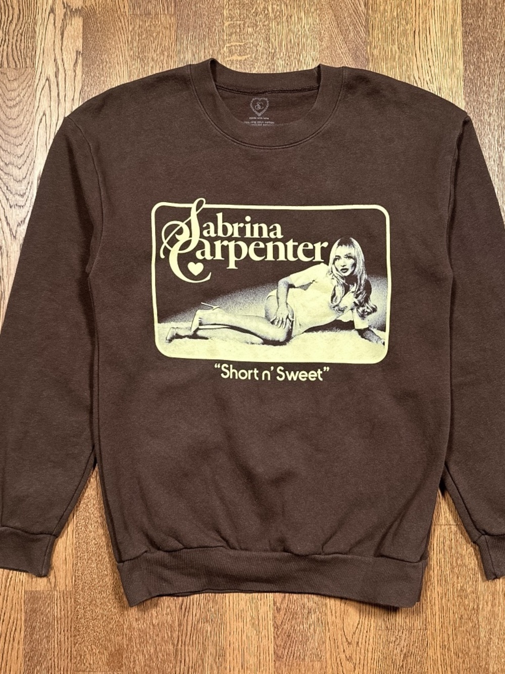 Sabrina Carpenter Short n Sweet Brown Fleece Sweatshirt Womens Medium